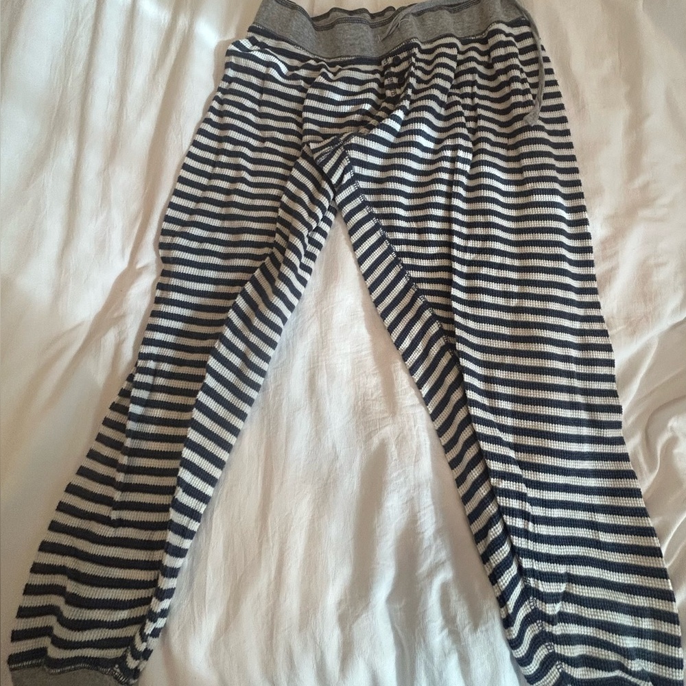 PJ SALVAGE navy and cream relaxed joggers with gray ribbing. Size M, super comfy
